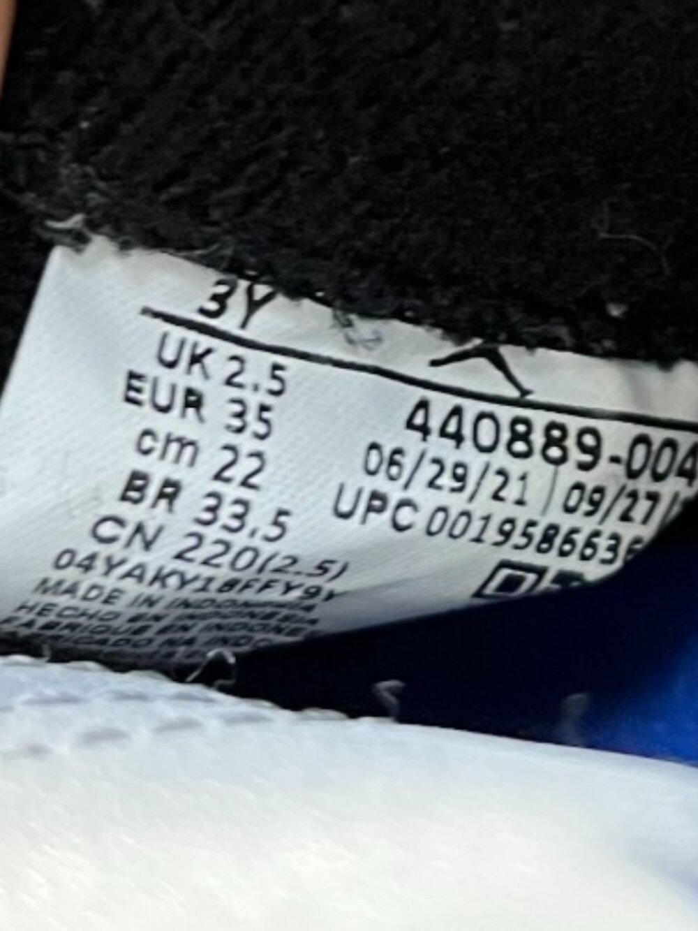 Nike Air Jordan 5 Retro Boys Size 3Y Black Blue Basketball Suede Shoes Sneakers - Picture 9 of 10